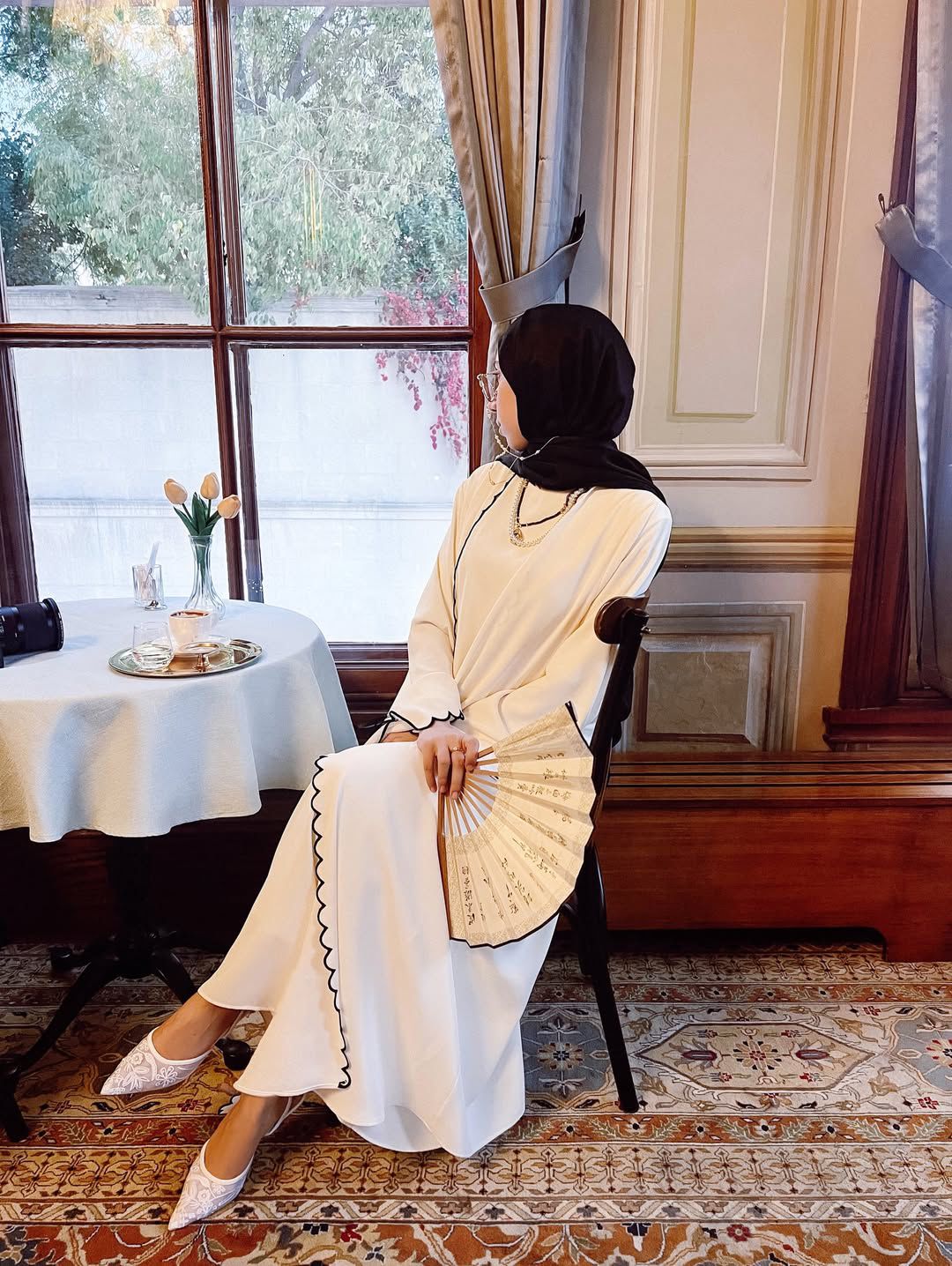 Luna Ribbon Abaya With Stoller