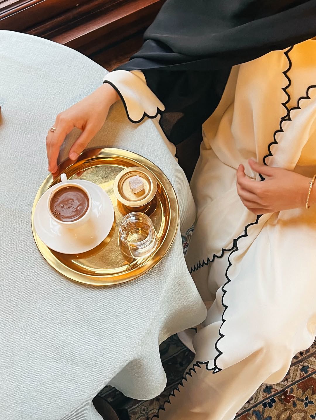 Luna Ribbon Abaya With Stoller