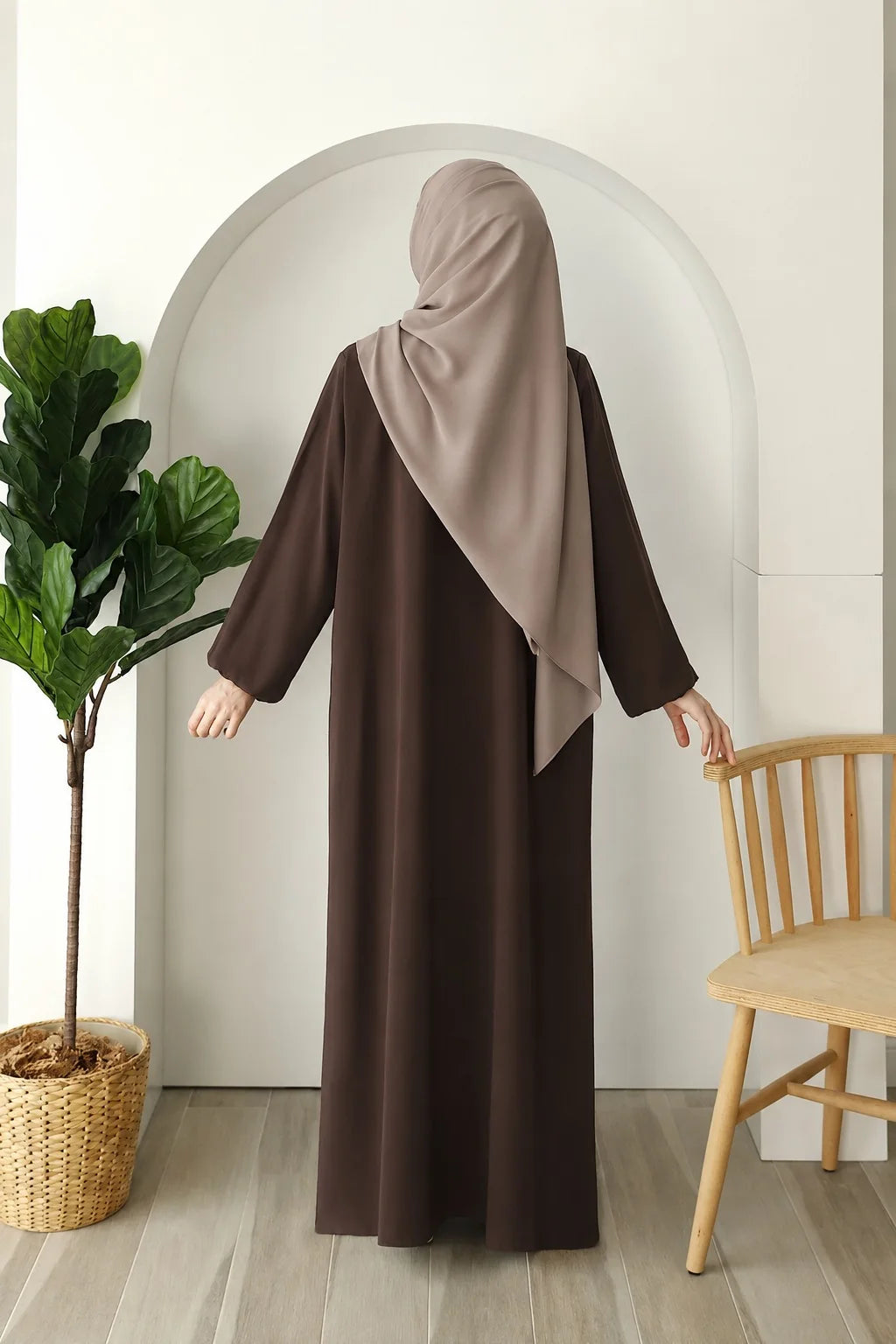 Modest Badam Abaya with Stoller